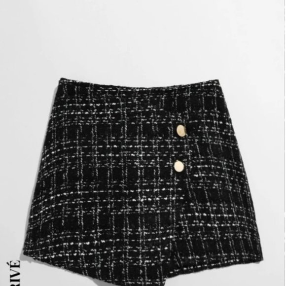 Privé Button Front Black and White Tweed Skort - Picture 1 of 4